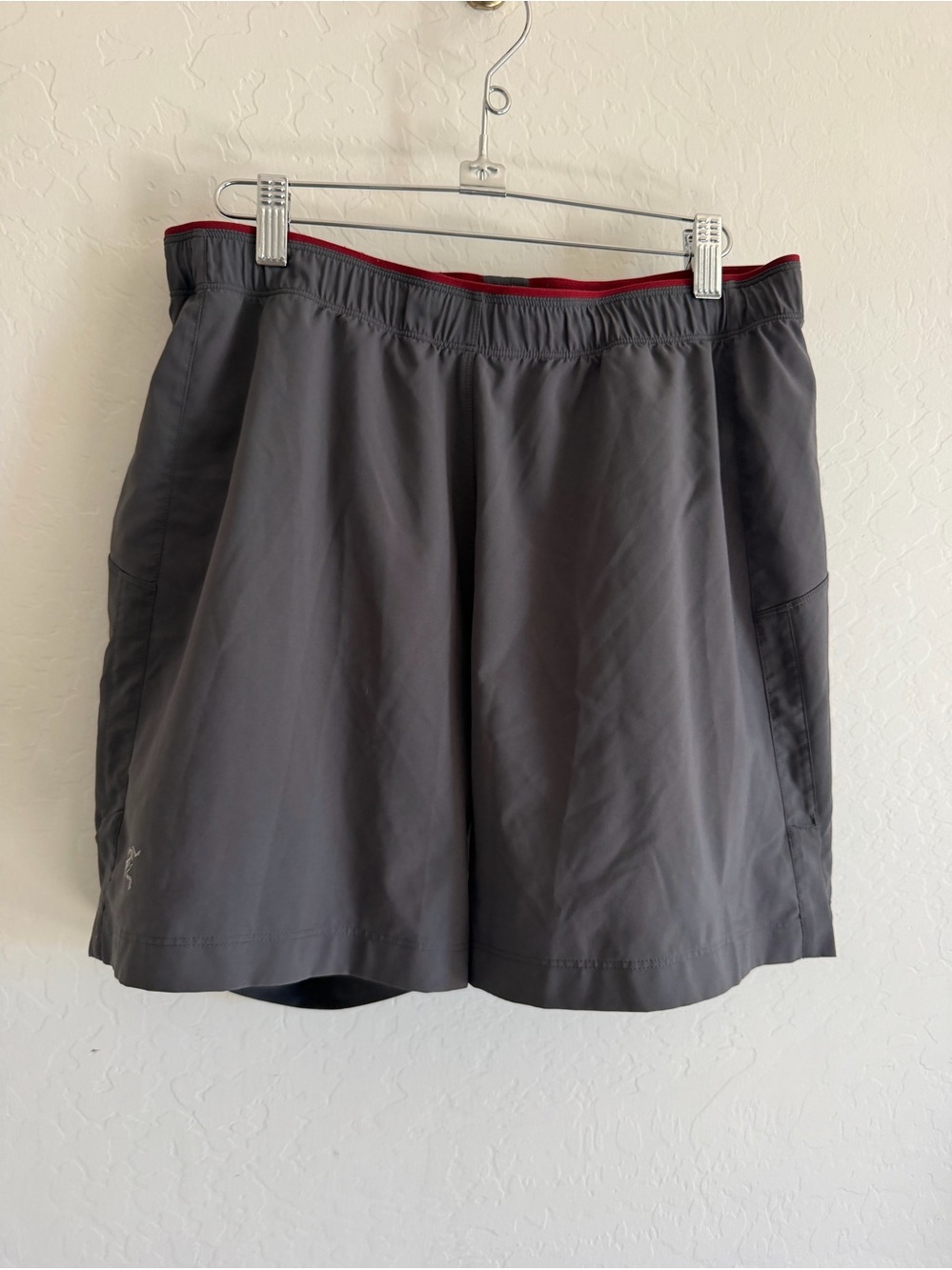 Arc'teryx Mens Aptin Trail Athletic Shorts Grey Size Small 7" Inseam Small
